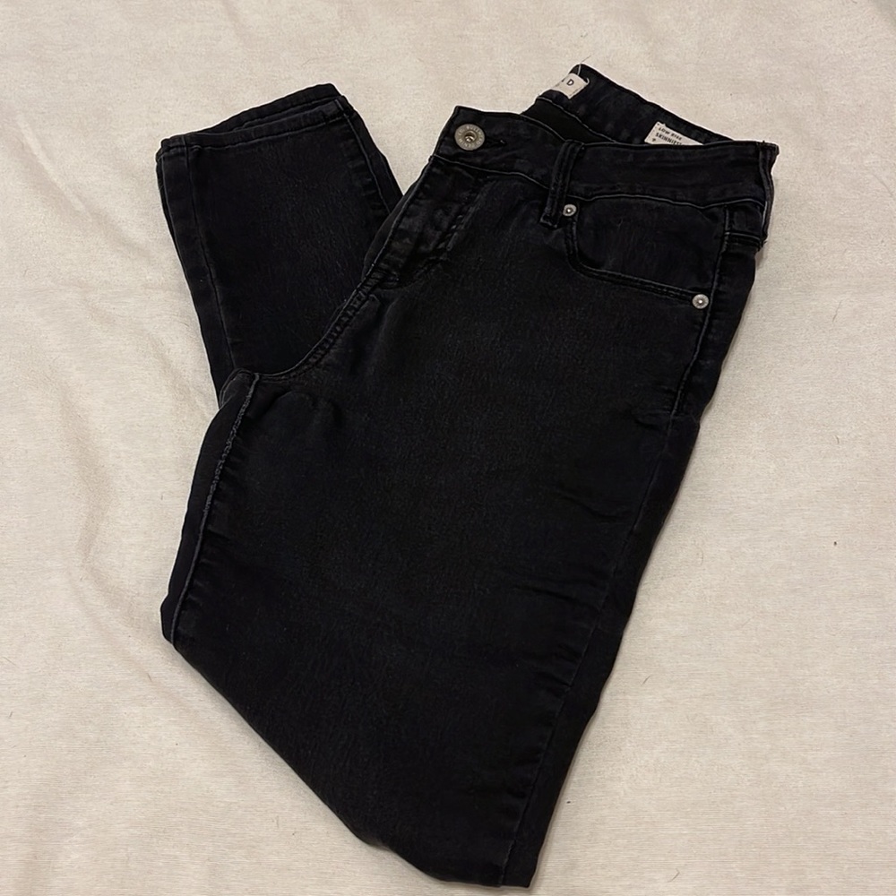 BullHead Black Low Rise Skinniest Jean Size 9